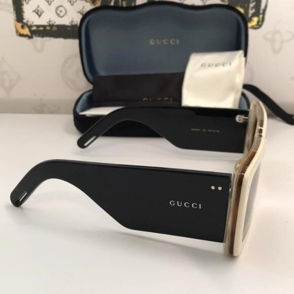 Gucci GG0543S 002 Ivory Black Oversized Rectangular Sunglasses Brown Lens - Picture 4 of 12
